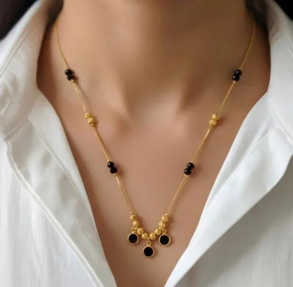 Gold_Tone_Black_Bead_Pendant_Necklace_For_Women