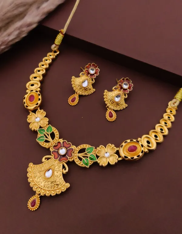 Gold_Tone_Traditional_Necklace_And_Earrings_Set_For_Women