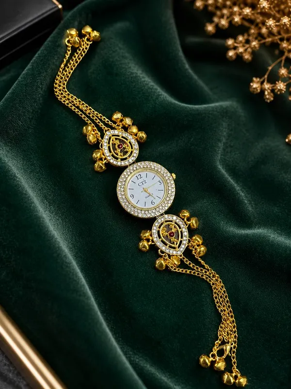 Gold_Tone_Chain_Bracelet_Watch_for_Women