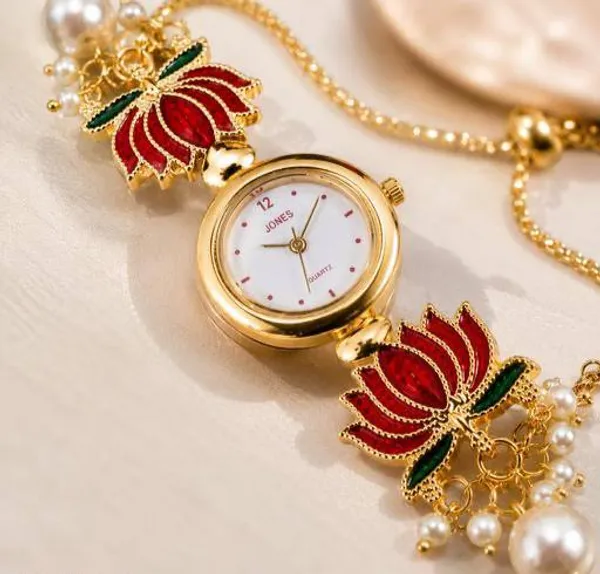 Gold_Tone_Floral_Pendant_Watch_Set_for_Women