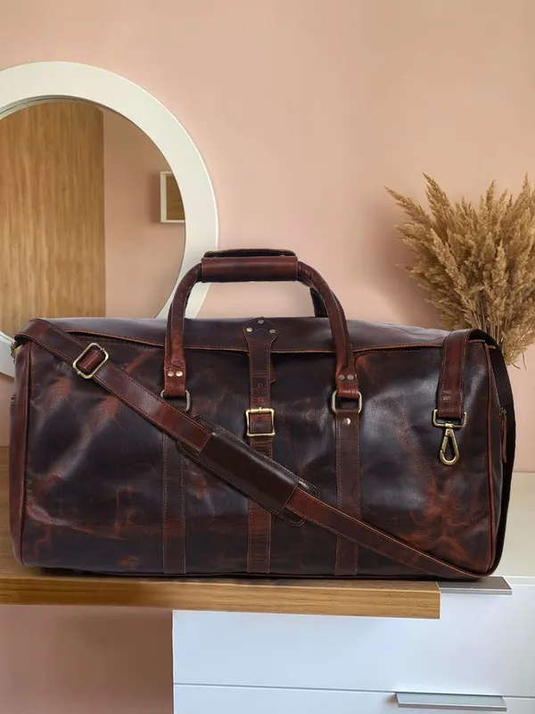Brown_Leather_Travel_Duffel_Bag_for_Unisex