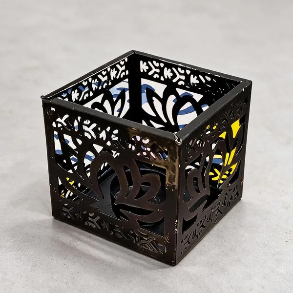Gold_Metal_Candle_Holder_For_Home_Decor