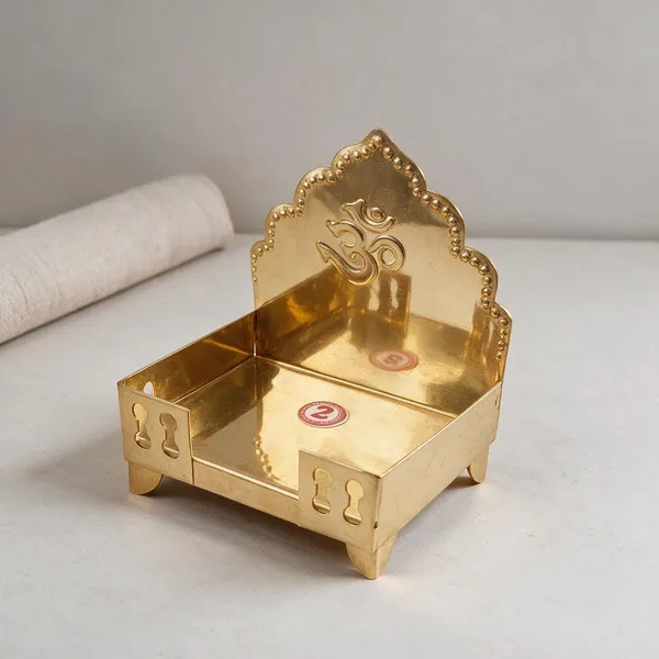 Black_&_Gold_Metal_Oil_Lamp_For_Puja