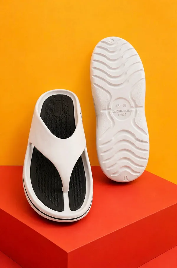 Voolio_Cloudflex_White_Comfort_Slides_Lightweight_Cushioned_Everyday_Slippers