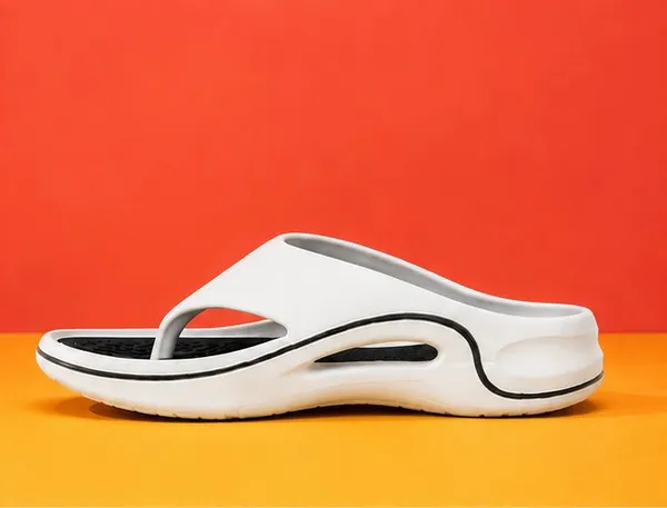 Voolio_Cloudflex_White_Comfort_Slides_Lightweight_Cushioned_Everyday_Slippers