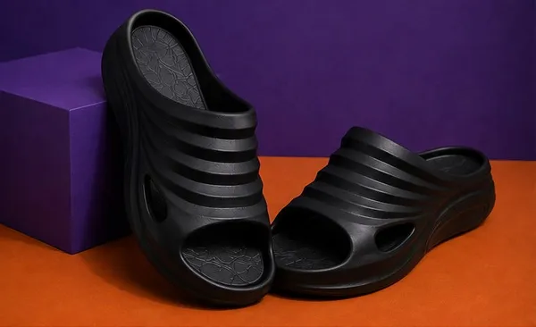 Voolio_Aeroflow_Sculpt_Slides_Black_Edition_Ultra_Soft_Luxury_Comfort_Sliders_Lightweight_Designer_Slides