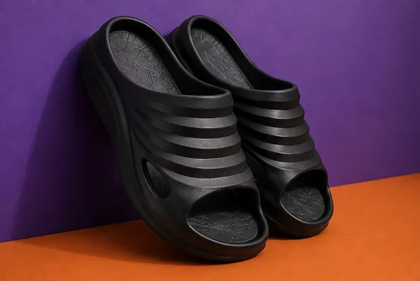 Voolio_Aeroflow_Sculpt_Slides_Black_Edition_Ultra_Soft_Luxury_Comfort_Sliders_Lightweight_Designer_Slides
