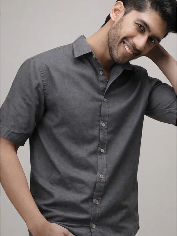 Urban_Graphite_Linen_Shirt