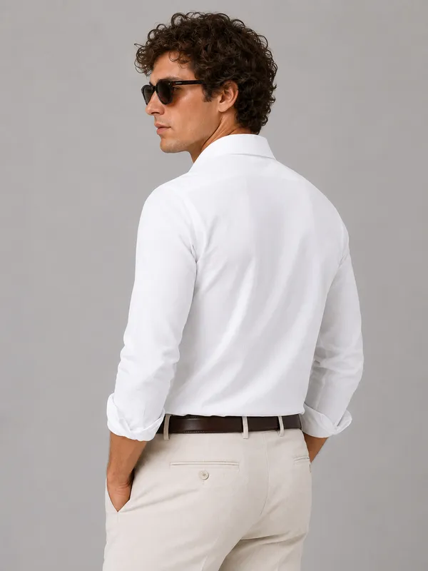 The_Essentials_–_Bright_White