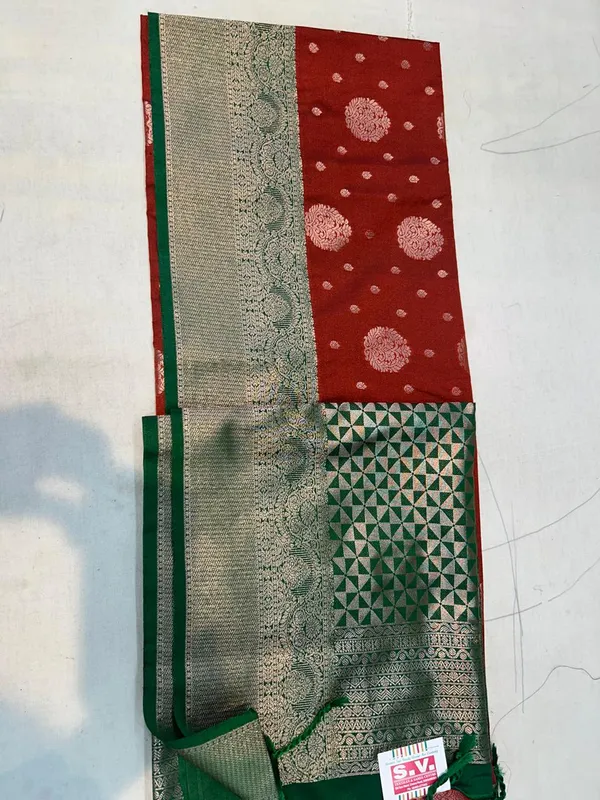 Red_Woven_Banarasi_Saree_For_Women