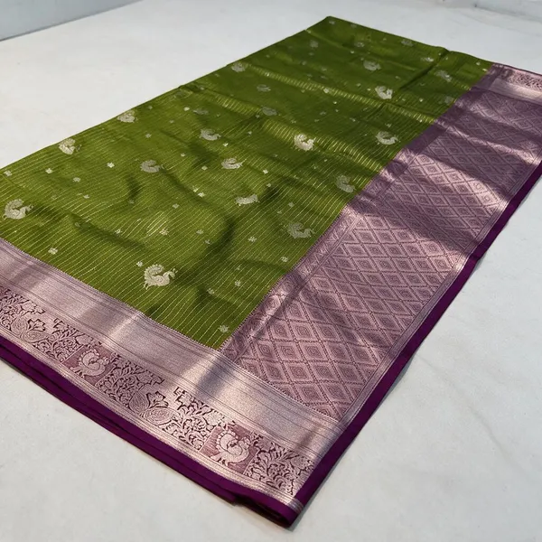 Green_Traditional_Silk_And_Polyster_Saree_For_Women