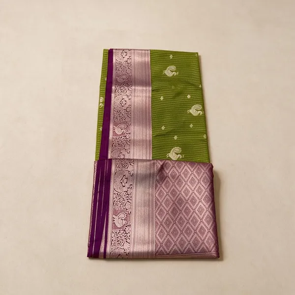 Green_Traditional_Silk_And_Polyster_Saree_For_Women