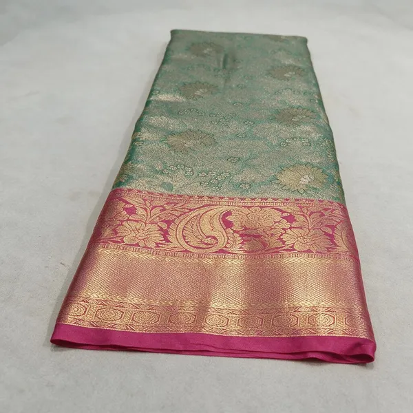 Green_Traditional_Saree_Silk_And_Polyster_For_Women