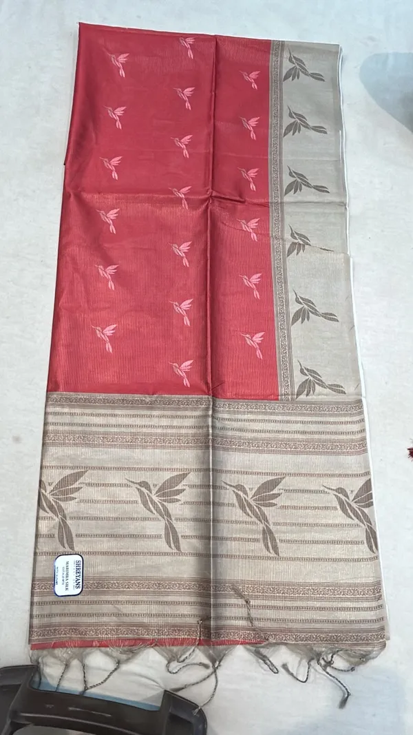 Red_Printed_Floral_Saree_for_Women