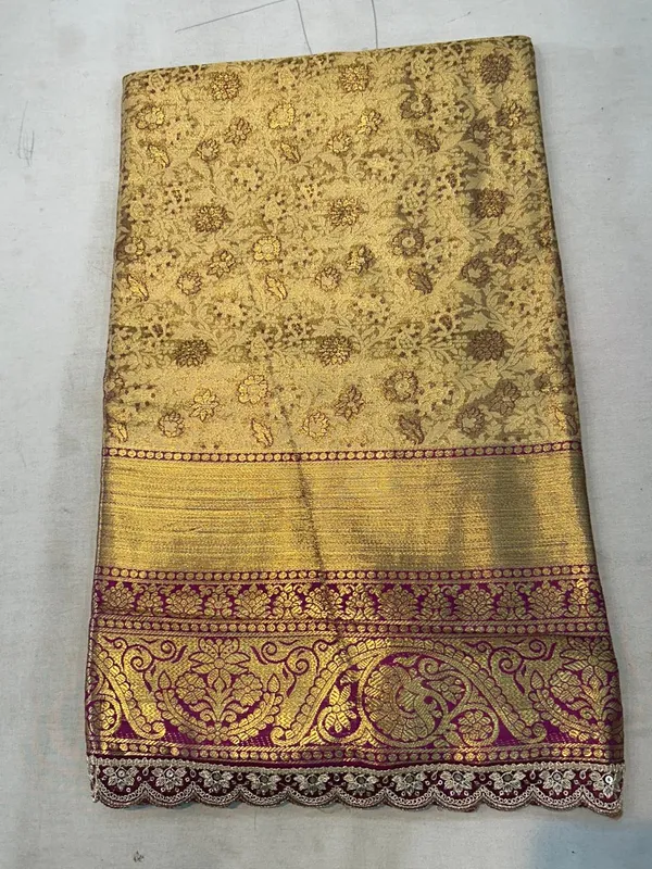 Beige_Brocade_Traditional_Saree_for_Women
