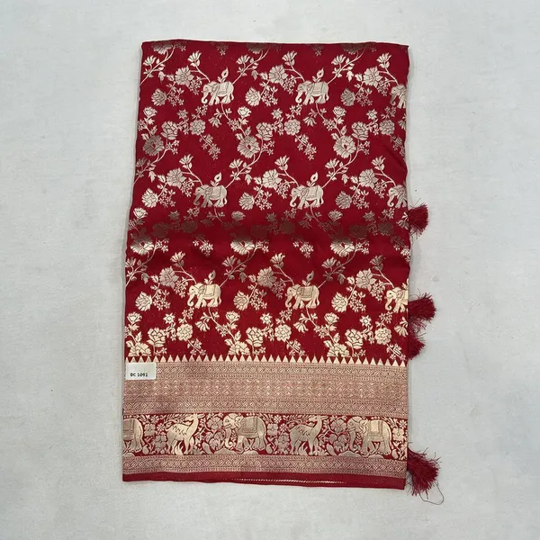 Maroon_Elephant_Motif_Silk_And_Polyster_Saree_For_Women