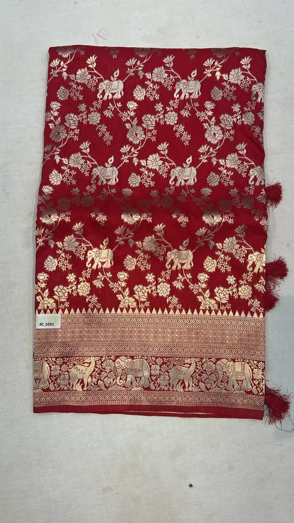 Maroon_Woven_Elephant_Motif_Dupatta_for_Women
