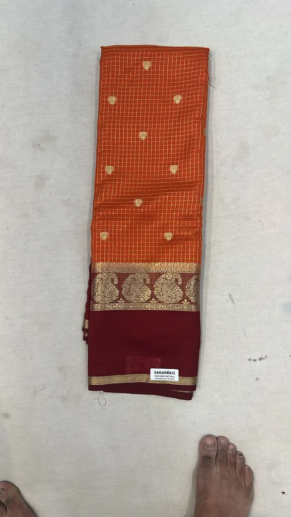 Maroon_Traditional_Saree_for_Women