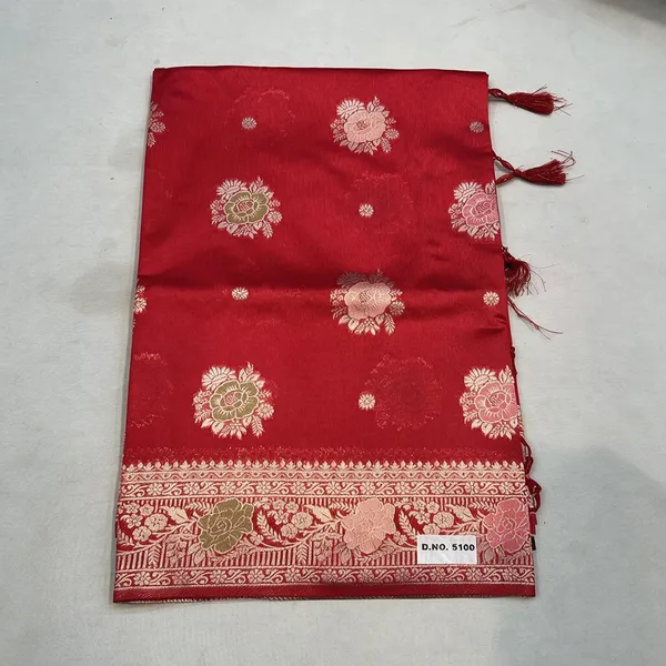 Red_Floral_Silk_And_Polyster_Saree_For_Women