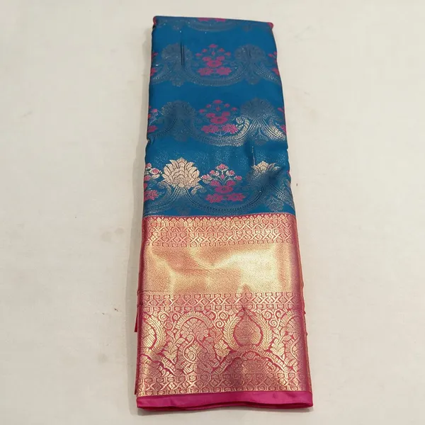 Blue_Woven_Traditional_Silk_And_Polyster_Saree_For_Women