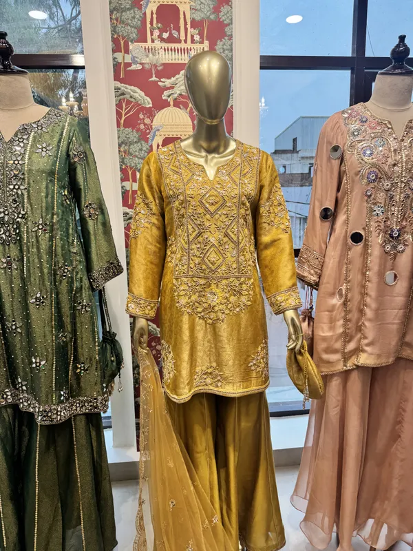 Mustard_Shimmer_Brocade_Organza_Embroidered_Straight_Kurta_Set_For_Women