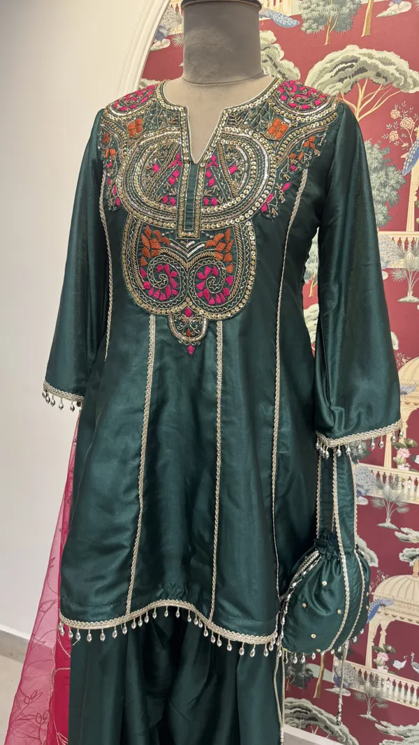 Green_Silk_Embroidered_Anarkali_Suit_Set_For_Women