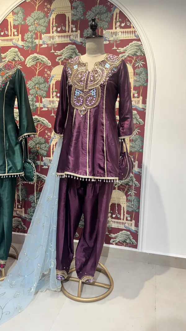 Purple_Silk_Embellished_Ethnic_Suit_Set_For_Women