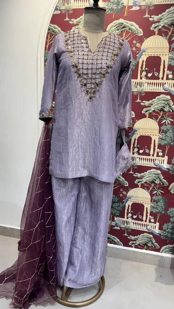 Lavender_Crushed_Tissue_Shimmer_Straight_Kurta_Set_For_Women