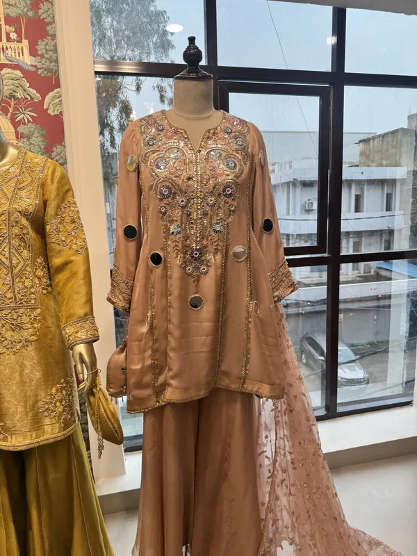 Peach_Foil_Georgette_Embroidered_Ethnic_Suit_Set_For_Women