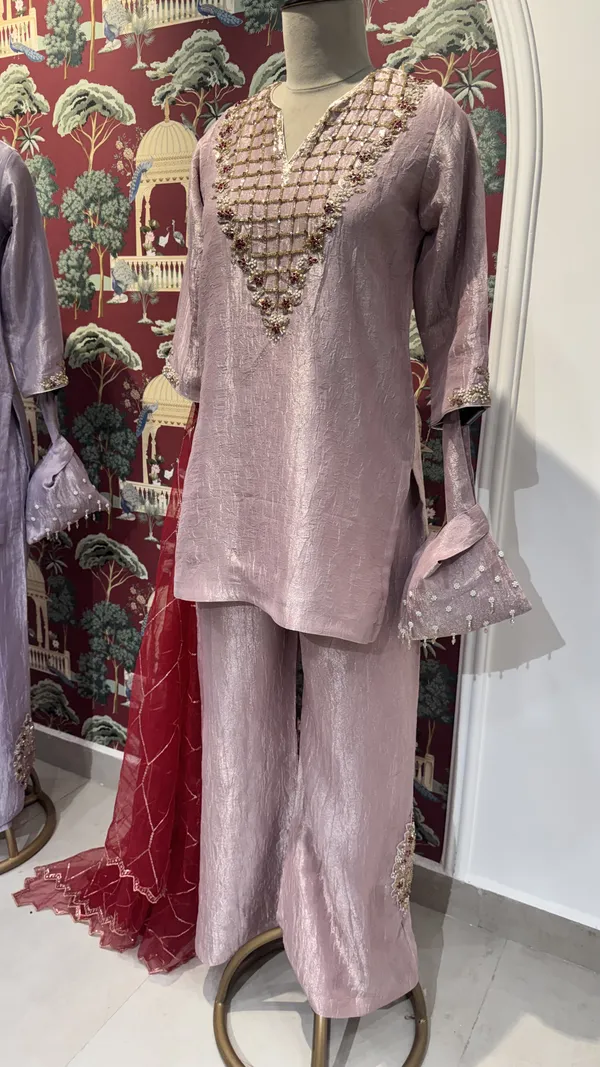 Lilac_Crushed_Tissue_Embroidered_Kurta_Set_For_Women