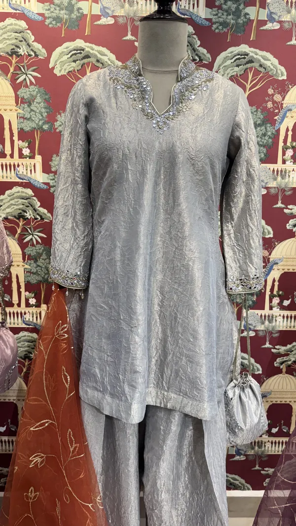 Silver_Crushed_Tissue_Straight_Kurta_Set_For_Women