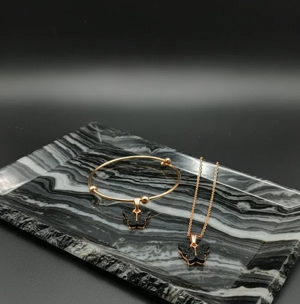 Gold-Toned_Butterfly_Necklace_And_Bracelet_Set_for_Women