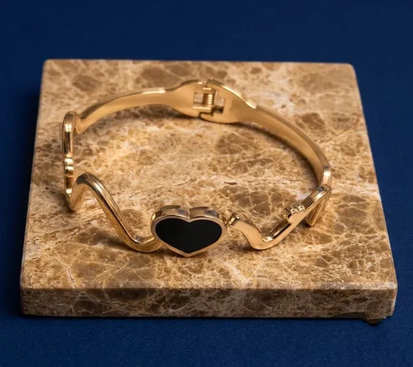 Rose_Gold_Heart_Charm_Open_Cuff_Bracelet_for_Women