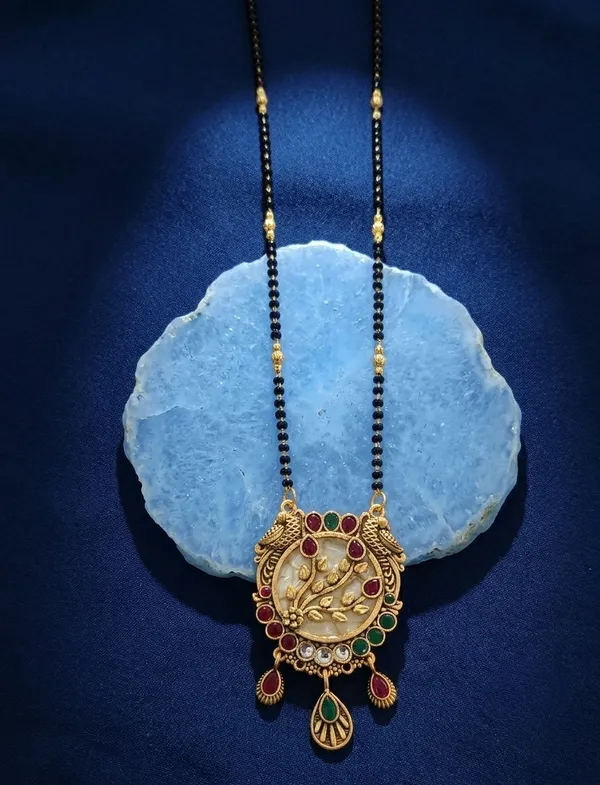 Gold_Tone_Kundan_Mangalsutra_Necklace_For_Women