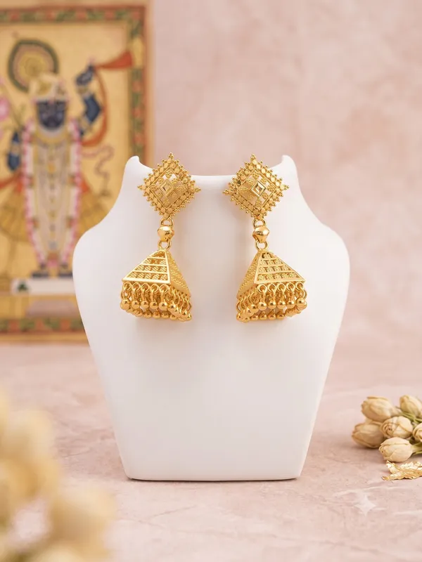 Gold_Tone_Traditional_Jhumka_Earrings_for_Women