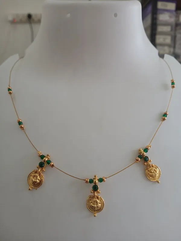 Gold-Tone_Green_Beaded_Temple_Necklace_for_Women