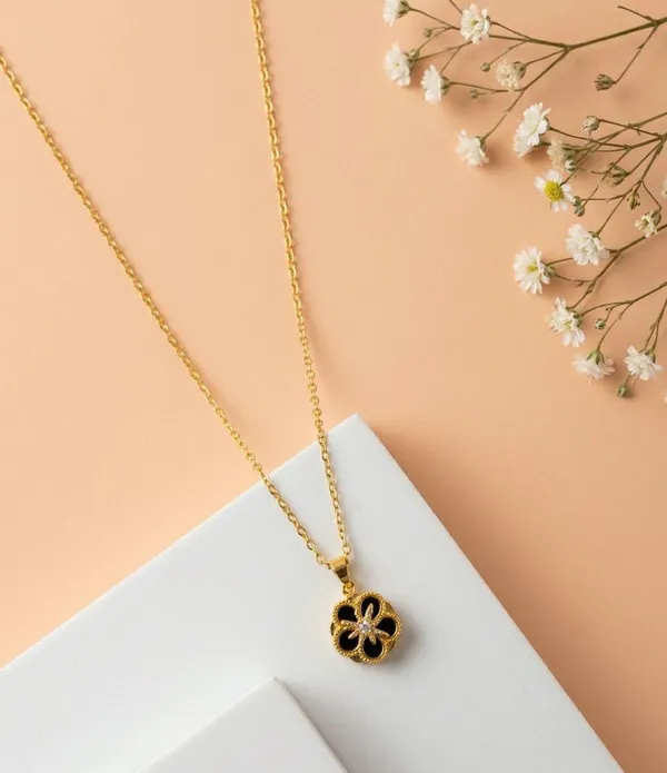 Gold-Tone_Floral_Pendant_Necklace_for_Women