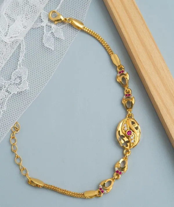 Gold-Tone_Oval_Charm_Bracelet_for_Women