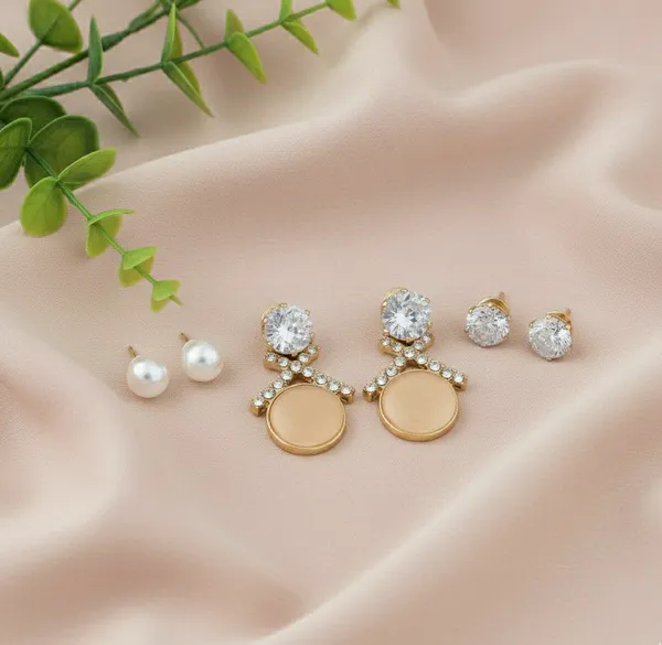 Gold-Toned_Pearl_And_Crystal_Earrings_Set_For_Women