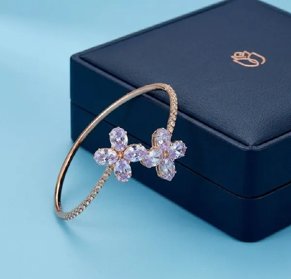 Rose_Gold_Floral_Crystal_Bangle_for_Women
