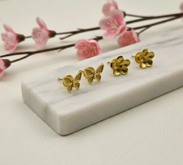 Gold_Tone_Butterfly_And_Flower_Stud_Earrings_for_Women
