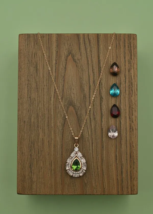Gold_Tone_Interchangeable_Green_Stone_Pendant_Necklace_Set