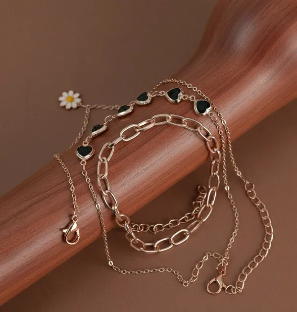 Rose_Gold_Layered_Heart_And_Daisy_Necklace_Set