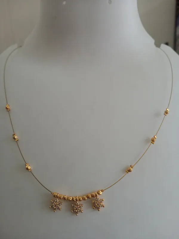 Gold_Tone_Floral_Pendant_Mangalsutra_Necklace_for_Women