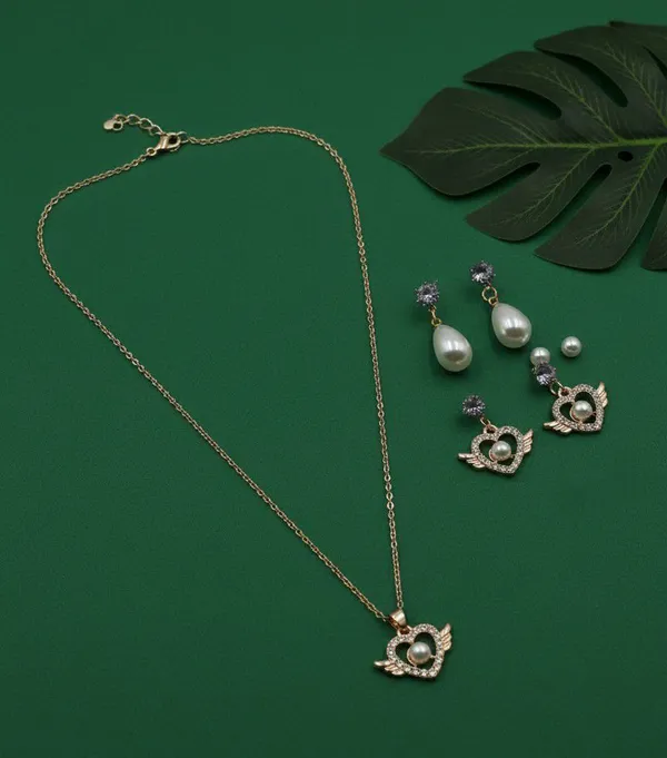Gold_Tone_Pearl_Heart_Necklace_And_Earrings_Set