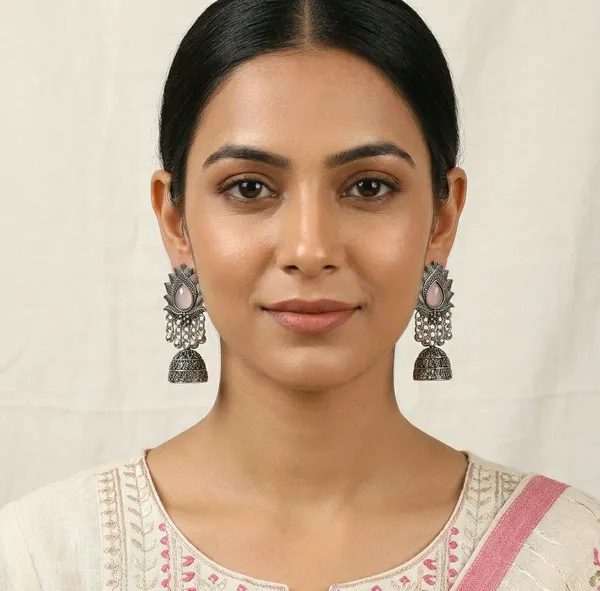 Silver_Oxidized_Stone_Studded_Jhumka_Earrings_for_Women