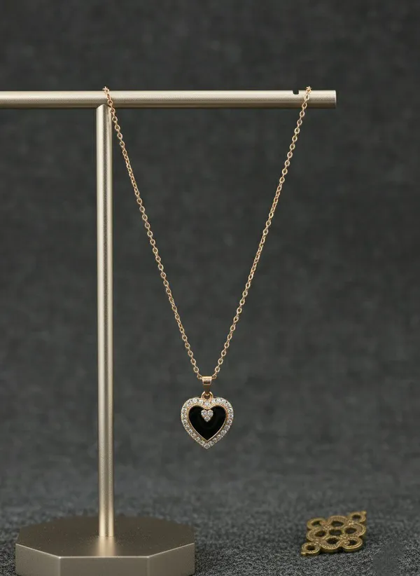 Gold_Tone_Heart_Pendant_Necklace_for_Women