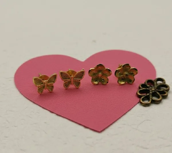 Gold_Tone_Butterfly_And_Flower_Stud_Earrings_for_Women