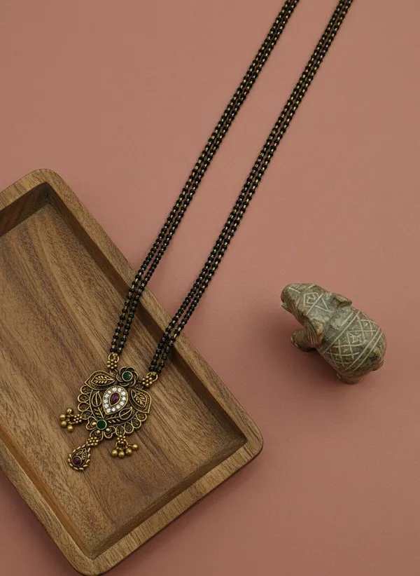 Black_Beaded_Traditional_Mangalsutra_Necklace_for_Women