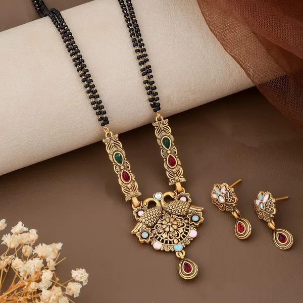Gold_Tone_Traditional_Mangalsutra_Jewellery_Set_for_Women
